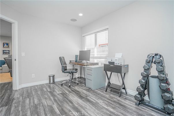 Home Office, Interior, Recessed Lighting, Wood Texture Flooring