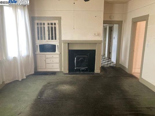 Fireplace, Interior