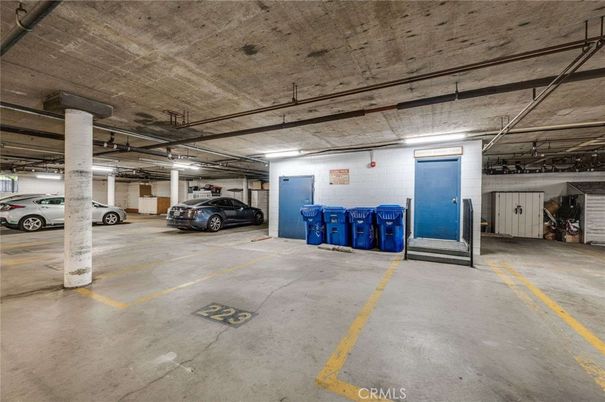 Garage, Interior