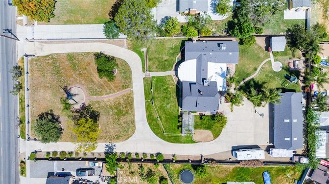 Exterior, Drone