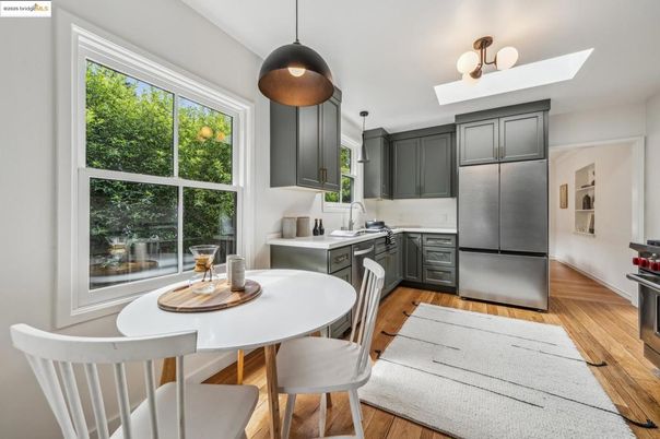 Dining room, Interior, Kitchen, Pendant Lights, Stainless Steel Appliances, Wood Texture Flooring