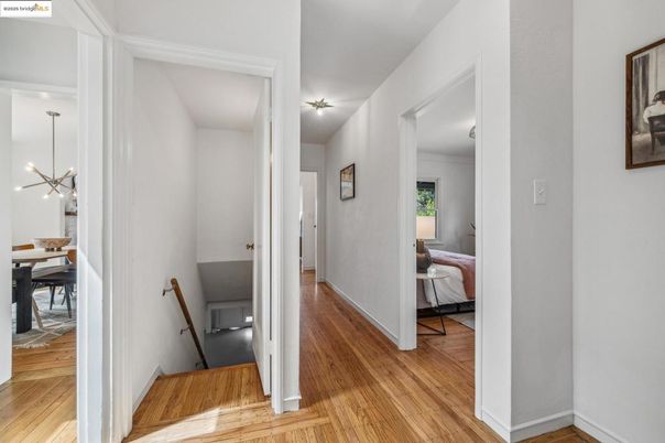 Bedroom, Interior, Pendant Lights, Wood Texture Flooring