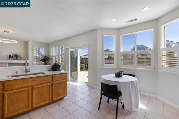 Dining room, Interior, Recessed Lighting