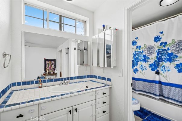 Bathroom, Interior, Tile Countertops