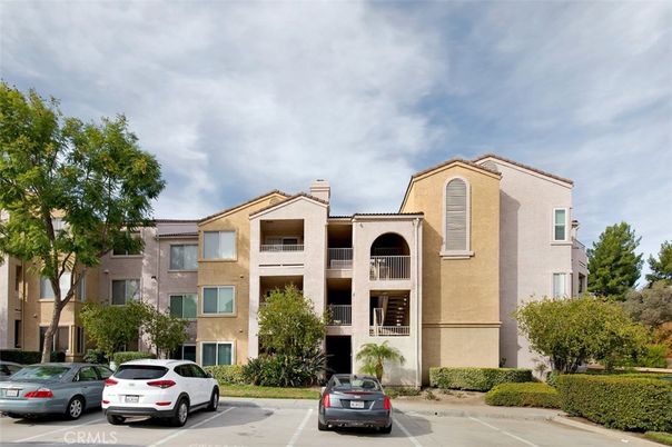 Exterior, Facade, Condo Building