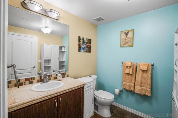 Bathroom, Interior, Tile Countertops
