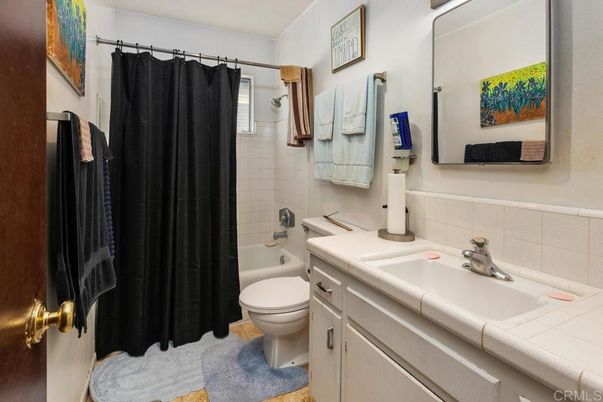 Bathroom, Interior, Tile Countertops