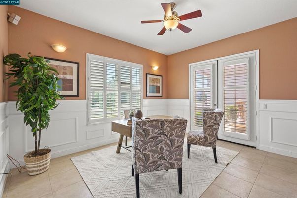 Dining room, Interior