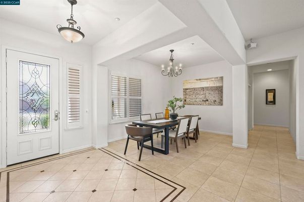 Chandelier, Dining room, Interior