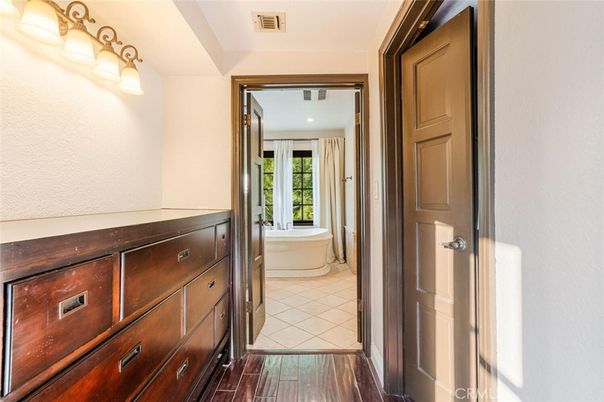 Bathroom, Interior, Recessed Lighting, Wood Texture Flooring
