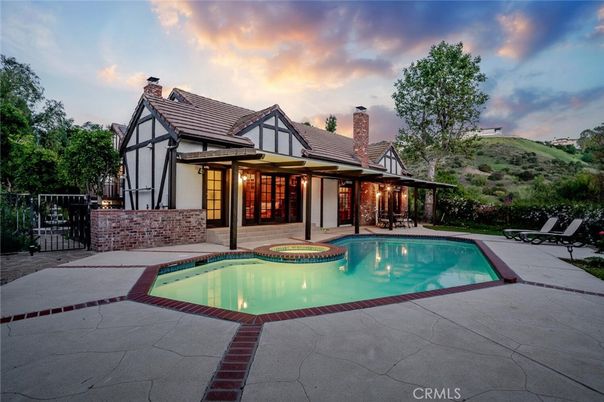Exterior, Pool