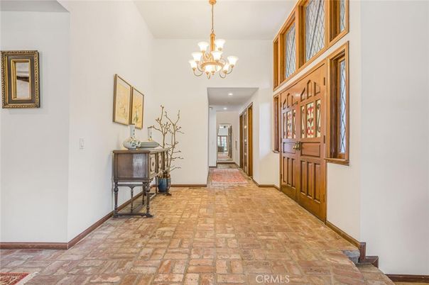 Chandelier, Interior, Recessed Lighting