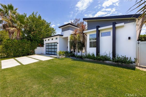 Backyard, Detached Garage, Exterior