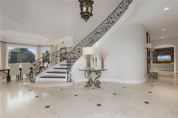 Dining room, Interior, Recessed Lighting