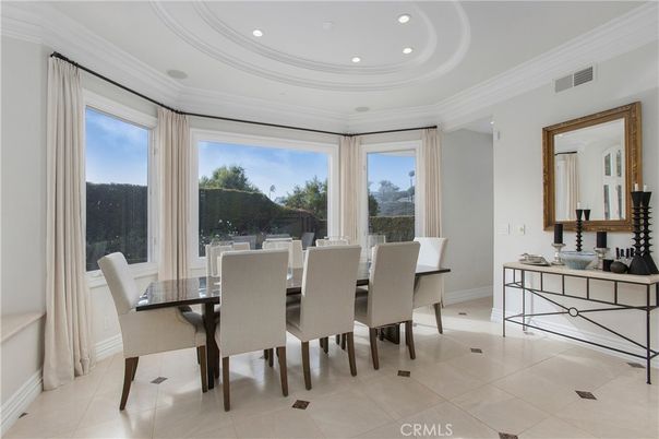Dining room, Interior, Recessed Lighting