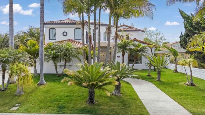 Backyard, Exterior, Facade, Spanish Mediterranean