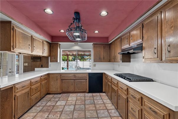 Interior, Kitchen, Pendant Lights, Recessed Lighting
