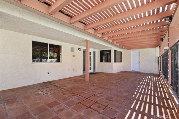 Exterior, Wooden Beams