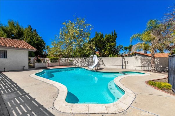 Exterior, Playground, Pool
