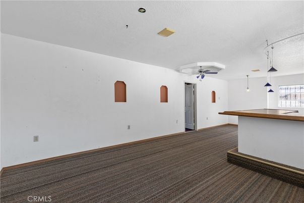 Empty room, Interior, Pendant Lights