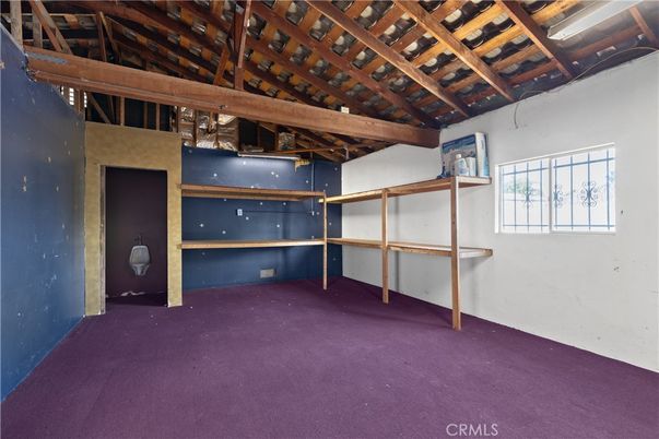 Empty room, Interior, Wooden Beams