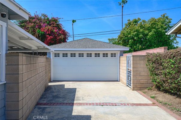 Detached Garage, Exterior