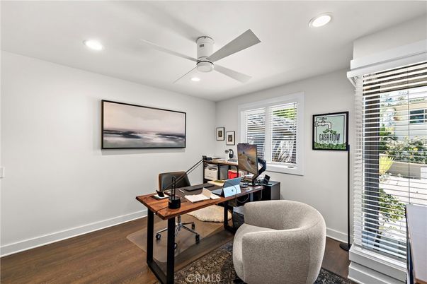 Home Office, Interior, Recessed Lighting, Wood Texture Flooring