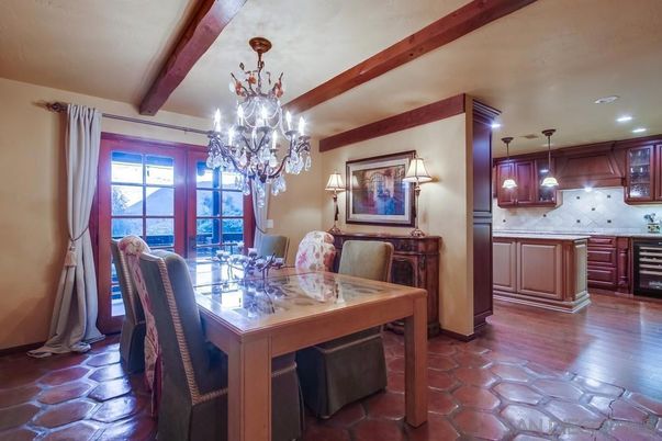 Chandelier, Dining room, Interior, Kitchen, Pendant Lights, Recessed Lighting, Wooden Beams, Wood Texture Flooring