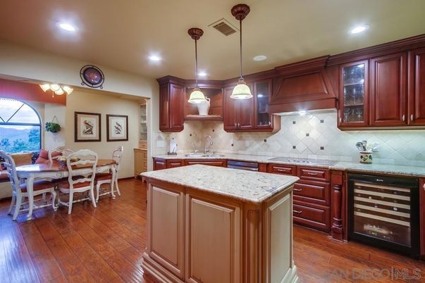 Dining room, Interior, Kitchen, Pendant Lights, Recessed Lighting, Wood Texture Flooring