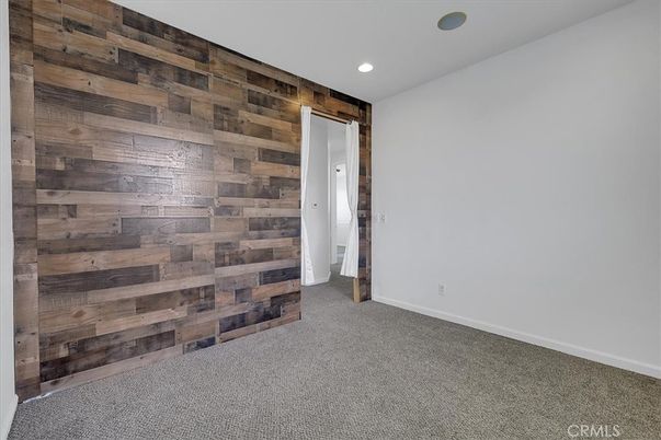 Empty room, Interior, Recessed Lighting, Wooden Walls
