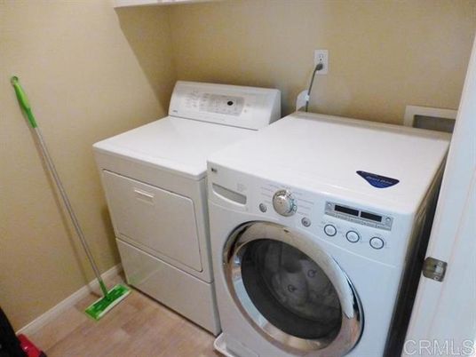 Interior, Utility Closets, Washer, Wood Texture Flooring