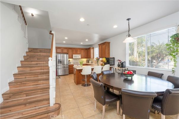 Dining room, Interior, Kitchen, Pendant Lights, Recessed Lighting, Stainless Steel Appliances