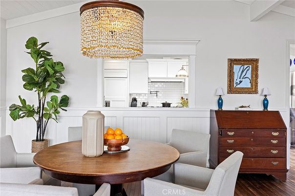Chandelier, Dining room, Interior, Kitchen, Pendant Lights, Wood Texture Flooring