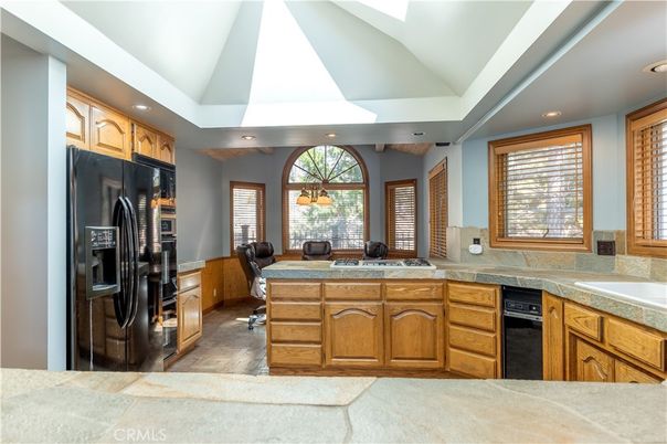 Dining room, Interior, Kitchen, Pendant Lights, Recessed Lighting, Wood Texture Flooring