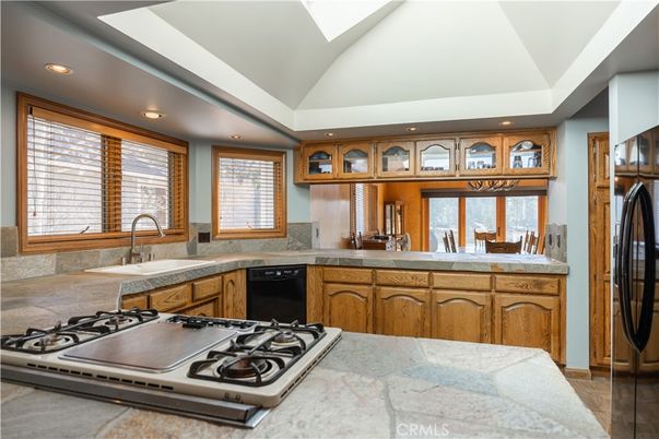 Dining room, Interior, Kitchen, Recessed Lighting