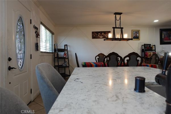 Dining room, Interior, Pendant Lights, Recessed Lighting