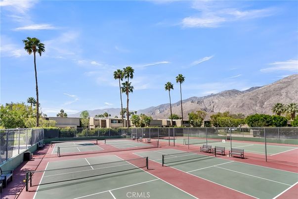 Exterior, Tennis Courts