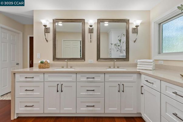 Bathroom, Dual Sink Vanities, Interior, Wood Texture Flooring