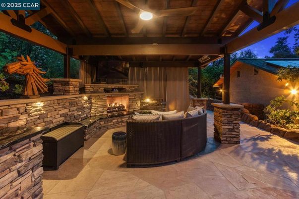 Exterior, Fireplace