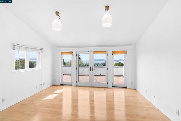 Empty room, Interior, Pendant Lights, Wood Texture Flooring