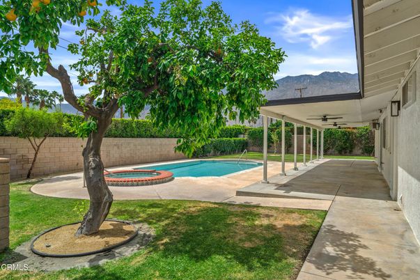 Exterior, Pool