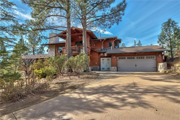 Attached, Exterior, Facade, Log Home