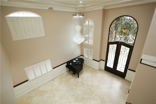 Chandelier, Interior, Pendant Lights