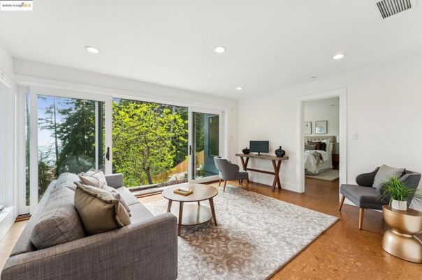 Home Office, Interior, Recessed Lighting, Washer, Wood Texture Flooring