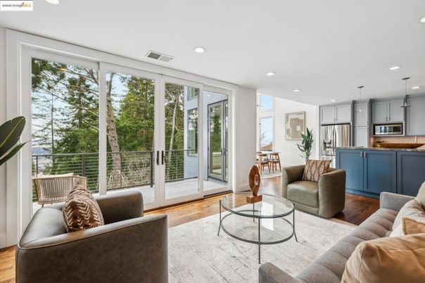 Interior, Kitchen, Living room, Pendant Lights, Recessed Lighting, Stainless Steel Appliances, Wood Texture Flooring