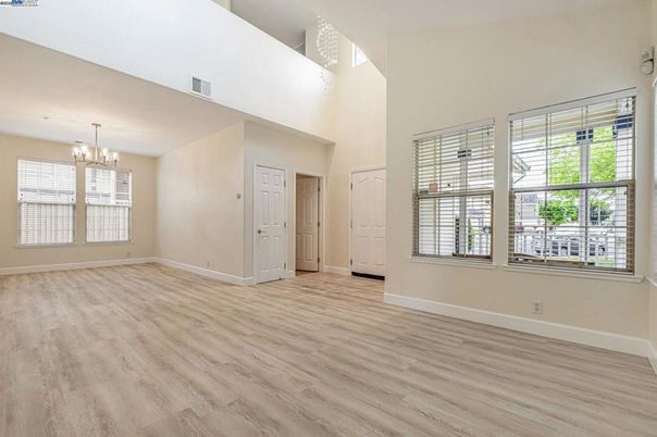 Chandelier, Empty room, Interior, Wood Texture Flooring