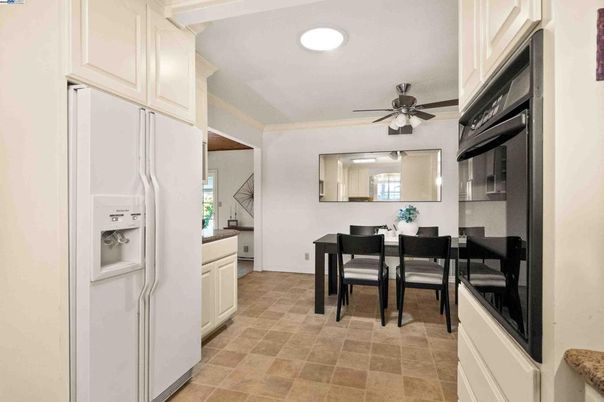 Dining room, Interior, Kitchen, Recessed Lighting