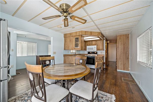 Dining room, Interior, Kitchen, Stainless Steel Appliances, Wood Texture Flooring