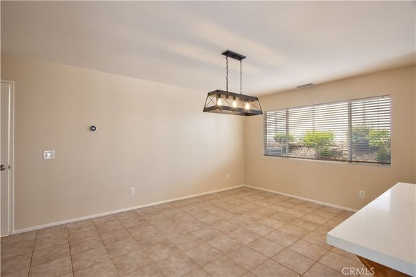 Empty room, Interior, Pendant Lights