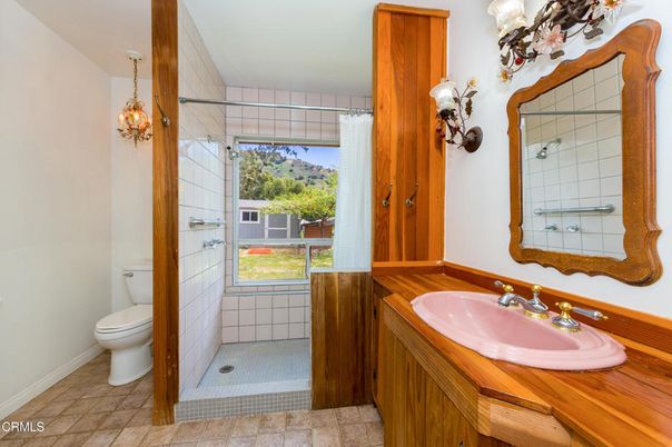 Bathroom, Chandelier, Interior, Pendant Lights